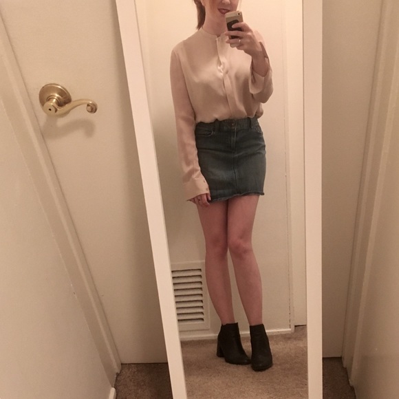 Vince 100% Silk Button-Up - Picture 7 of 8